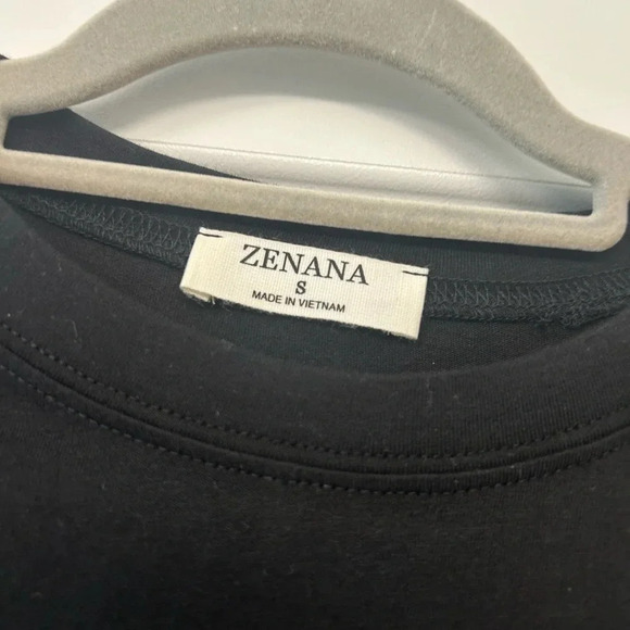 Zenana black tee - Picture 2 of 5